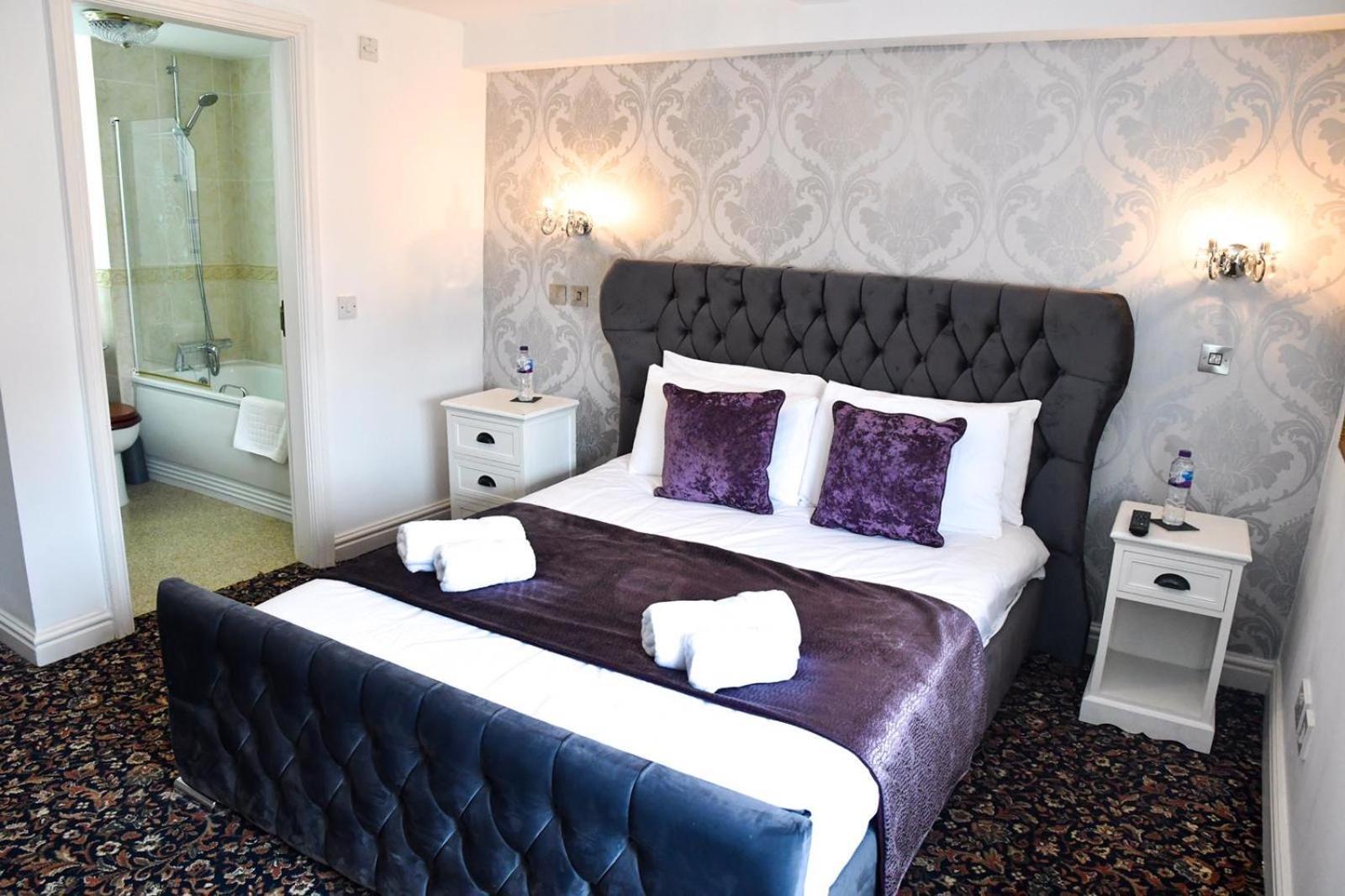 Whiston Hall Rum bild